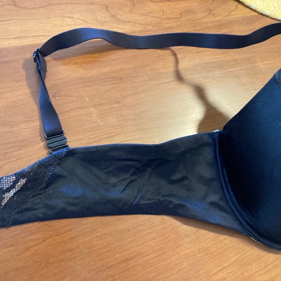 Maidenform, 38B padded, push-up, black bra, convertible straps - Picture 4 of 7